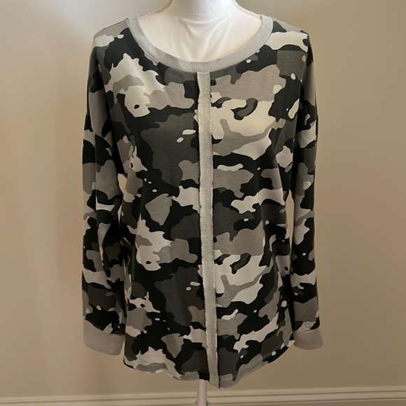 Wonderly Sweaters - New but without tags Wonderly Grey Camo Raw Seam Pullover